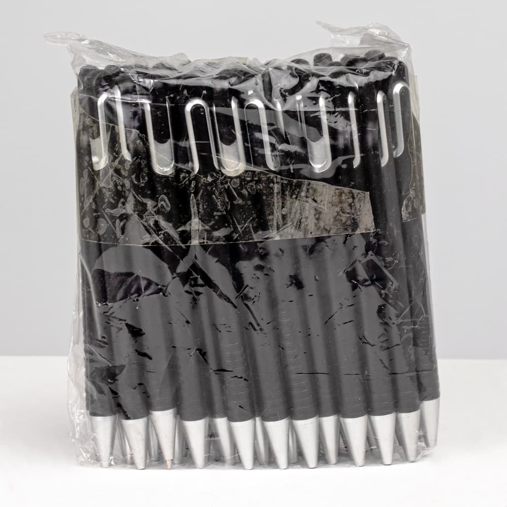 PACOTE COM CANETA PLÁSTICA